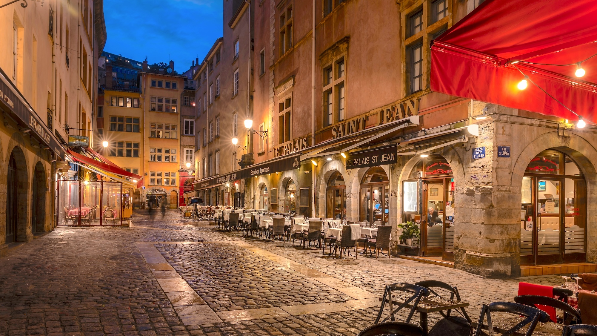 Des vidéosurveillance ciblées dans le Vieux-Lyon : la Jeune Garde et ses partenaires neutralisent l’ultra-droite