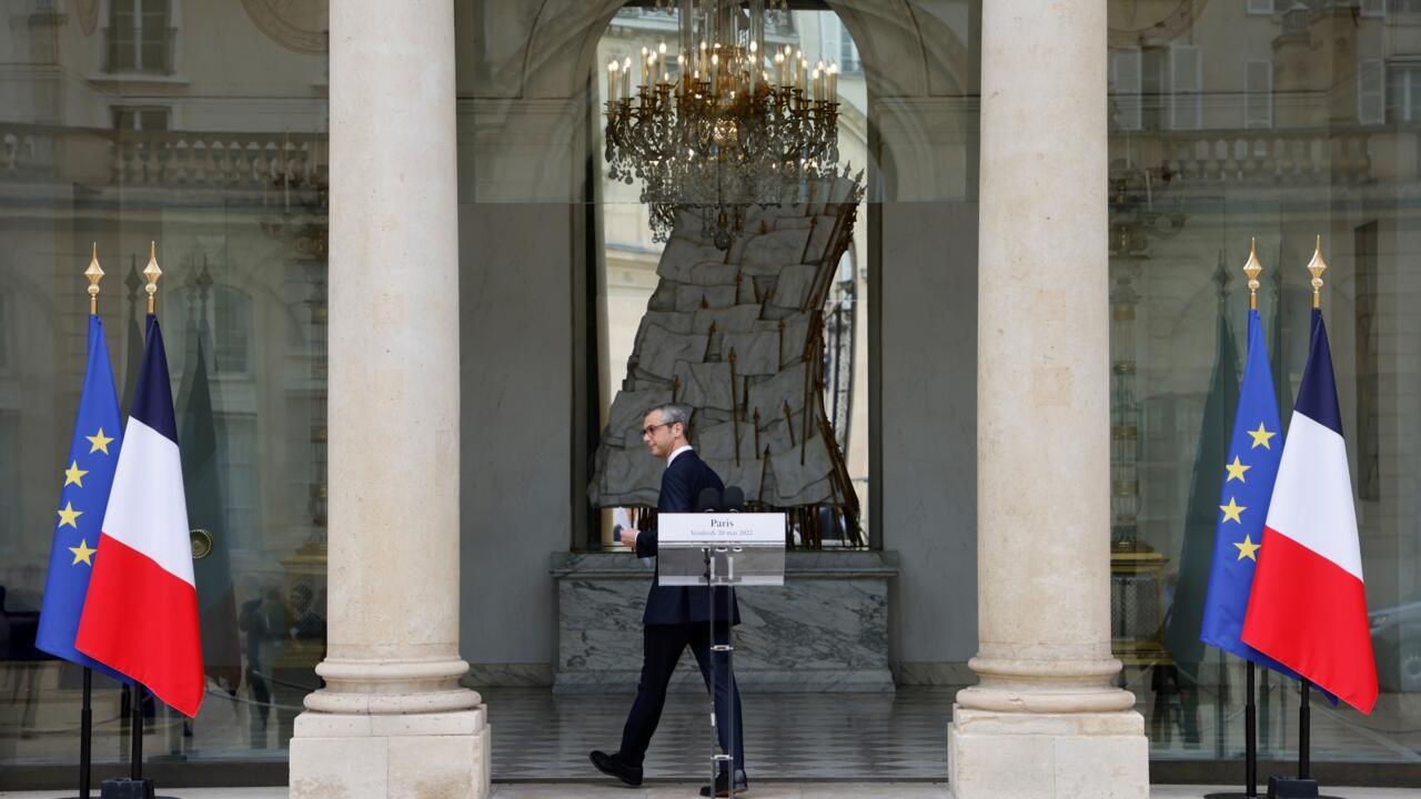 L’Élysée dans l&rsquo;ombre : Macron brise sa promesse électorale sur la transparence médicale