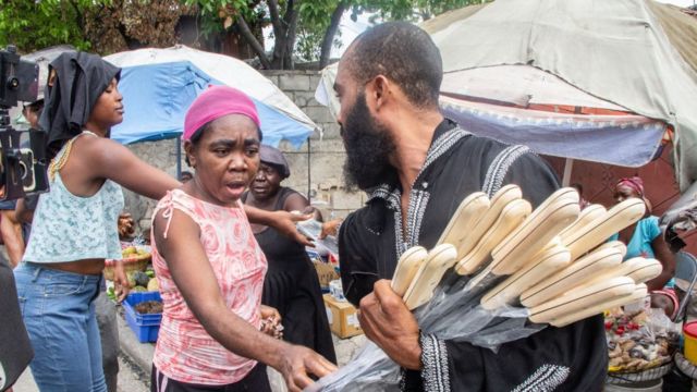 Les machettes de Dungannon : une communauté multiculturelle en pleine crise